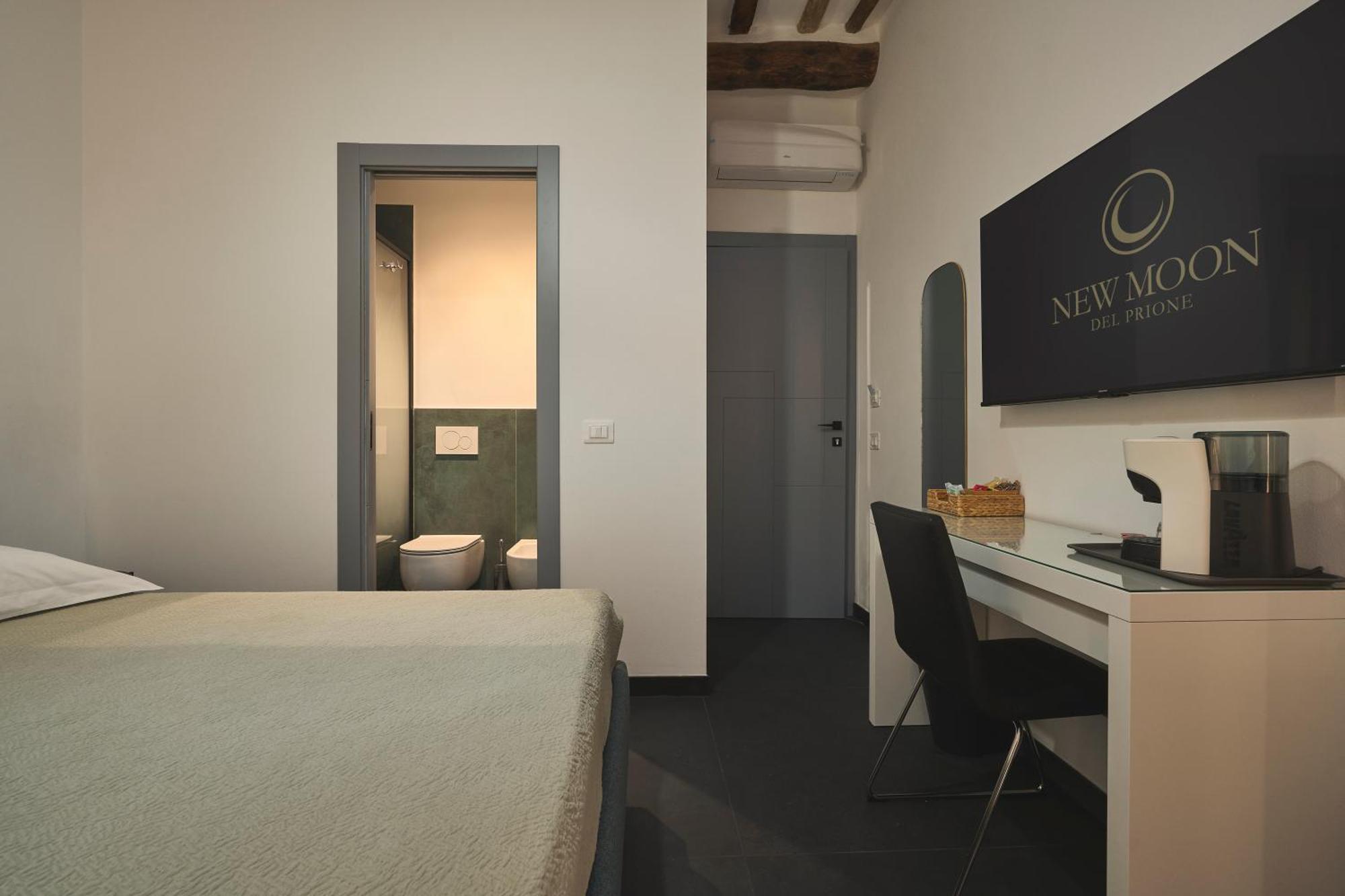 New Moon Del Prione Hotel La Spezia Bagian luar foto